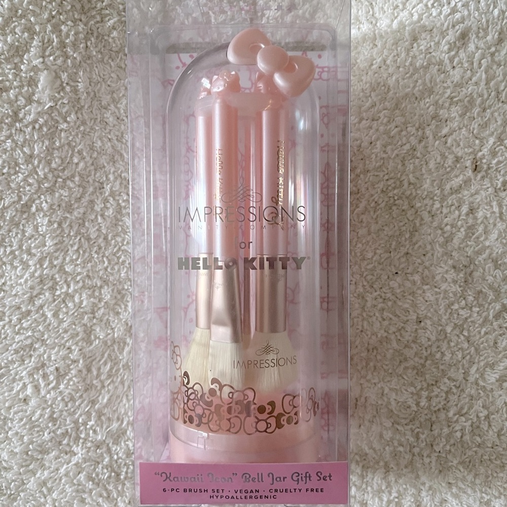 Hello Kitty Makeup Brushes